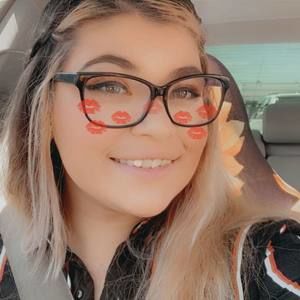 Meet your Posher, Maddie